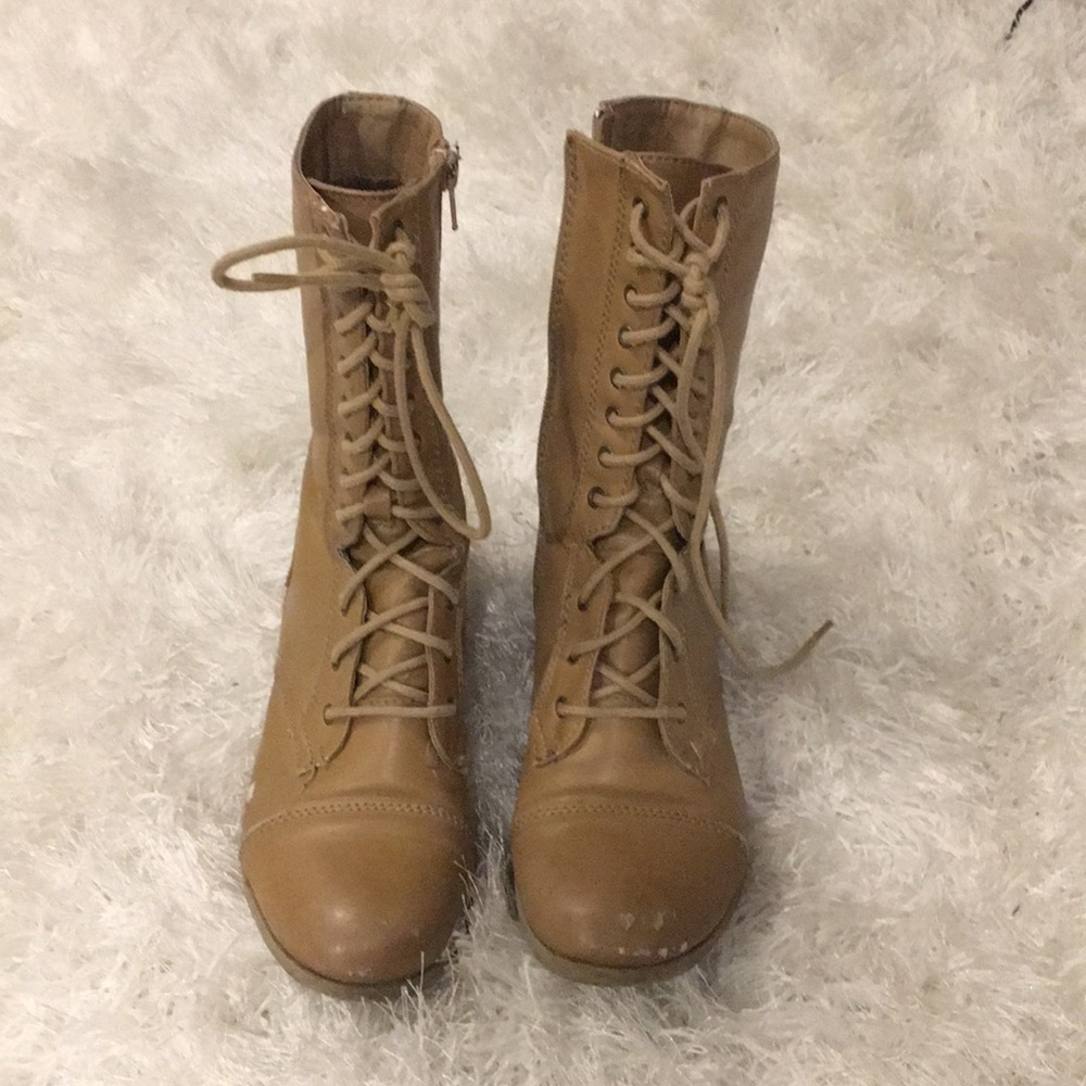 worn cream brown combat boots (tan)